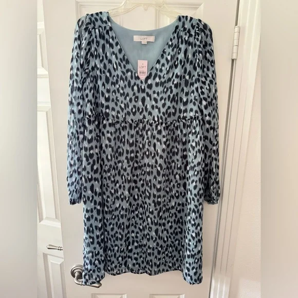 Ann Taylor Loft Maternity Blue Leopard Print V-Neck Swing Dress - Picture 6 of 6